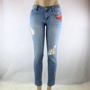 Distressed Embroidered Flower Skinny Jeans